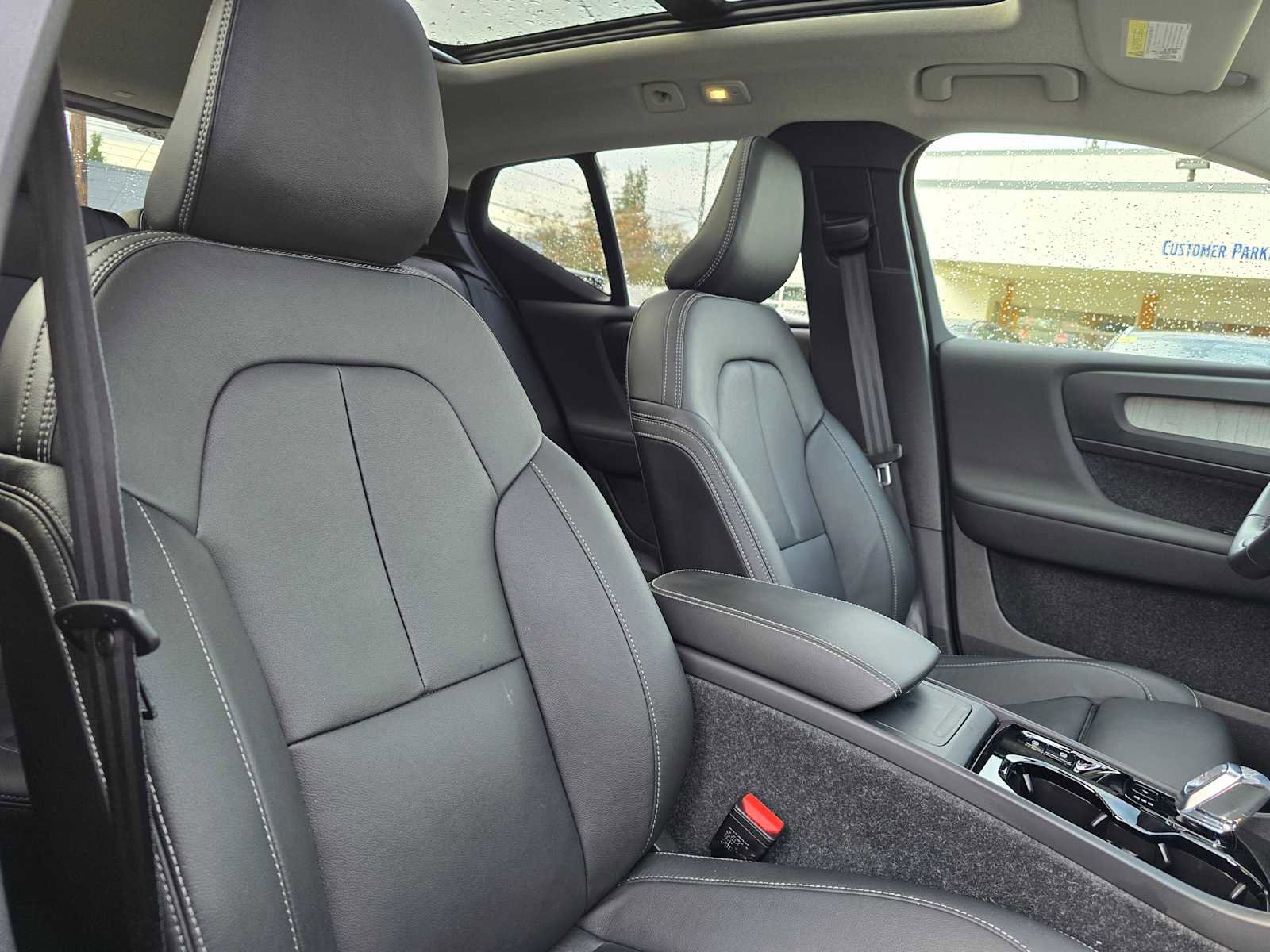 Certified 2025 Volvo XC40 B5 Plus w/ Climate Package image 11