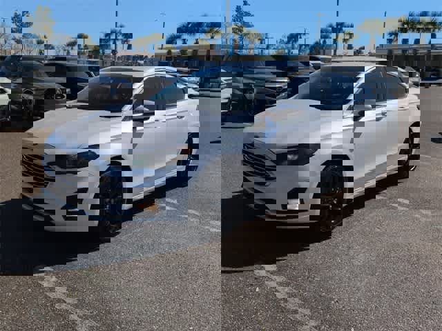 Used 2019 Ford Fusion SE w/ Equipment Group 151A image 4