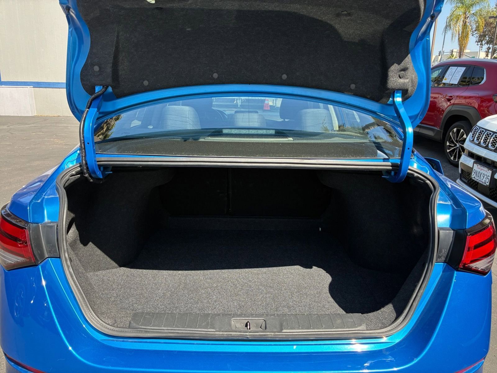 Used 2025 Nissan Sentra SV FWD image 29
