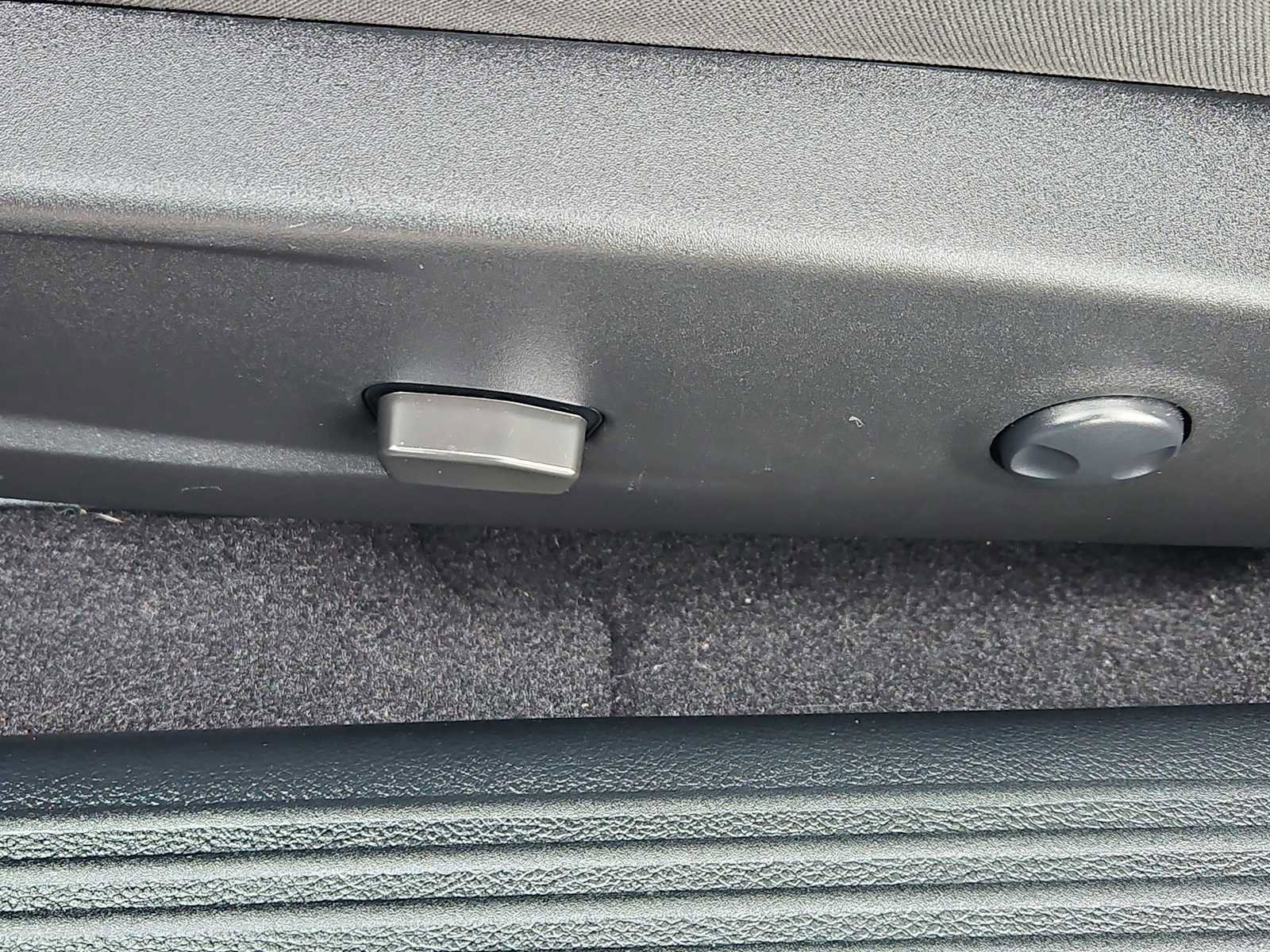 Used 2022 Dodge Challenger R/T w/ Blacktop Package image 20