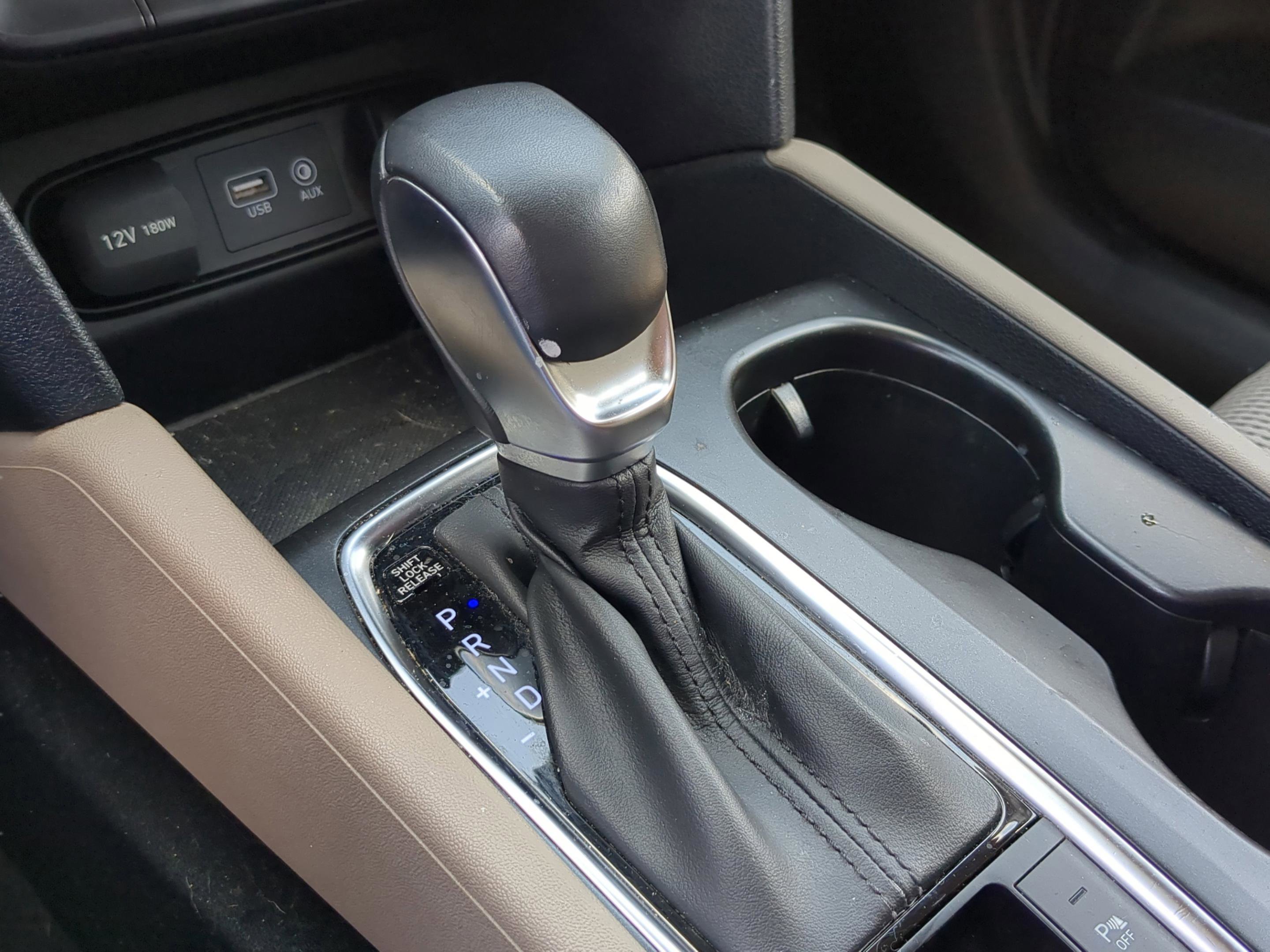 Used 2019 Hyundai Santa Fe SEL FWD image 14