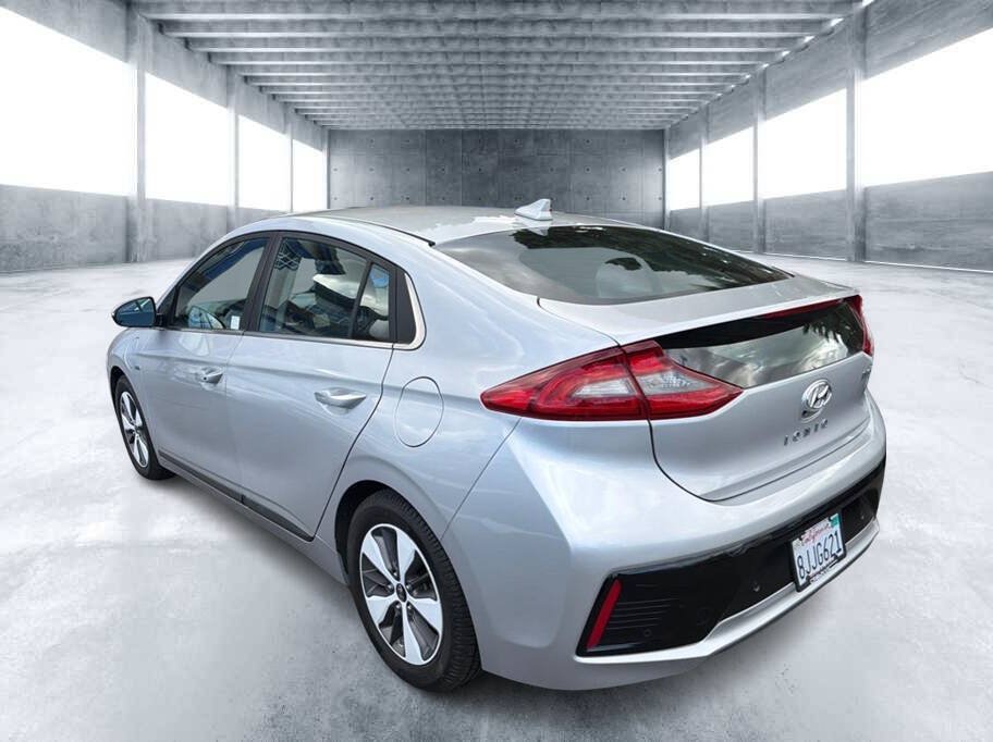 Used 2019 Hyundai Ioniq Limited w/ Ultimate Package 02 FWD image 4