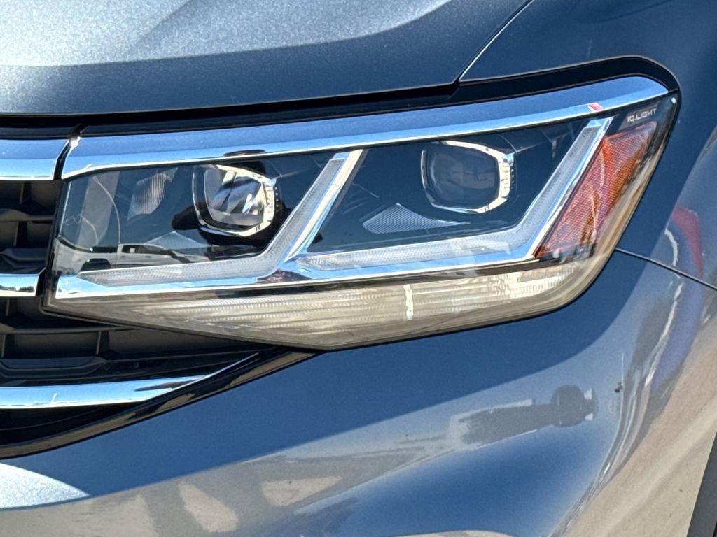 Used 2021 Volkswagen Atlas SEL R-Line w/ MDO Package (Bench Seat) image 4