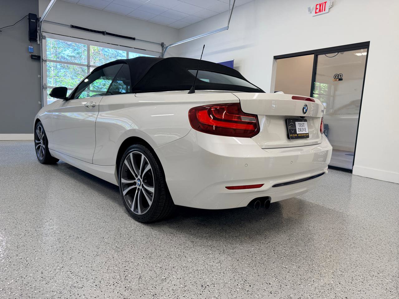 Used 2017 BMW 230i Convertible RWD image 5