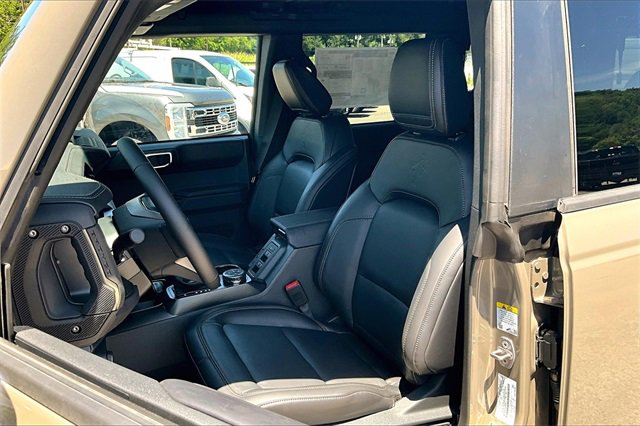 New 2025 Ford Bronco Badlands image 9