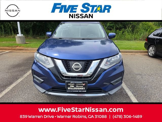 Used 2017 Nissan Rogue SV AWD/4WD image 2