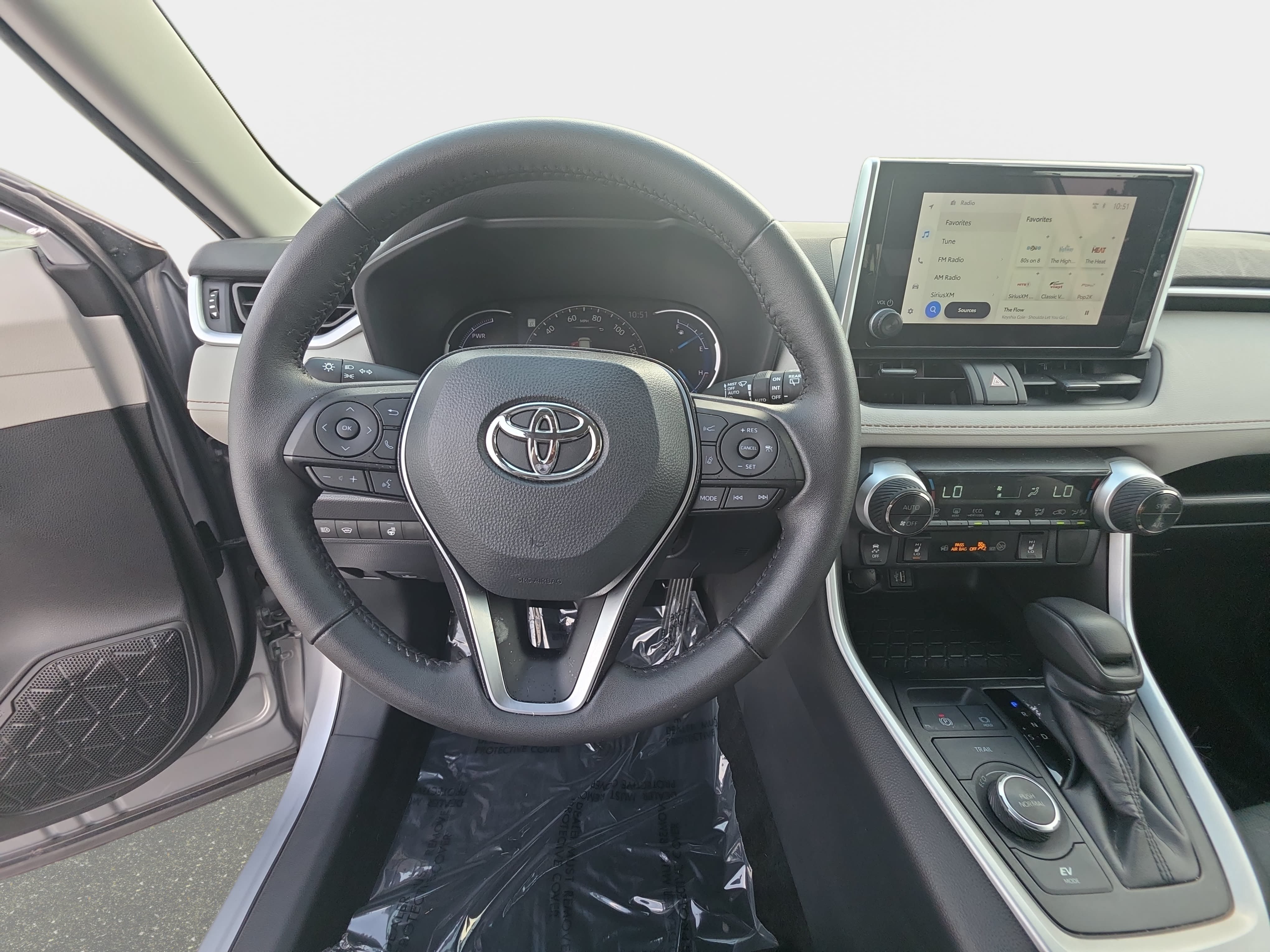 Used 2024 Toyota RAV4 XLE w/ Weather Package AWD/4WD image 15