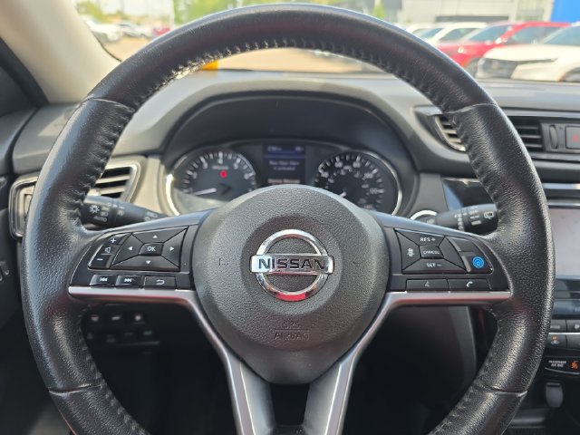 Used 2019 Nissan Rogue SL AWD/4WD image 18
