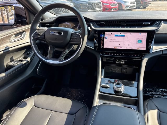 New 2026 Jeep Grand Cherokee L Limited w/ Limited Altitude Package AWD/4WD image 11