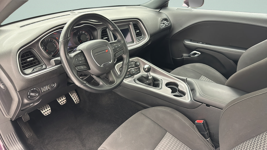 Used 2022 Dodge Challenger R/T w/ Blacktop Package RWD image 9