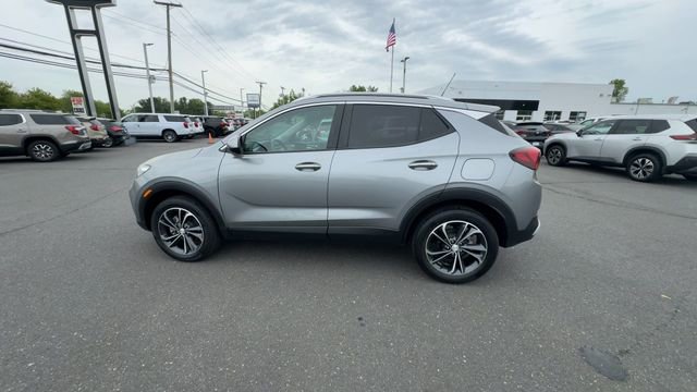 Used 2023 Buick Encore GX Select AWD/4WD image 5
