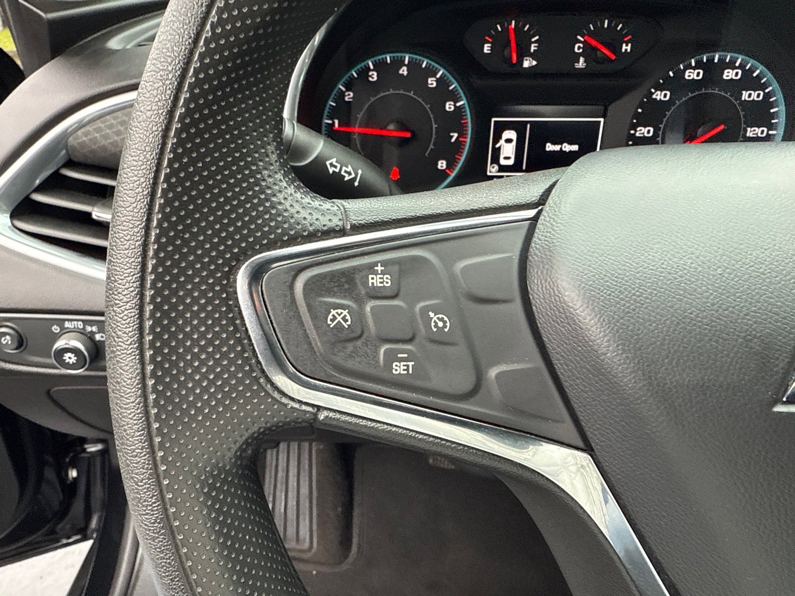 Used 2020 Chevrolet Malibu LT FWD image 26