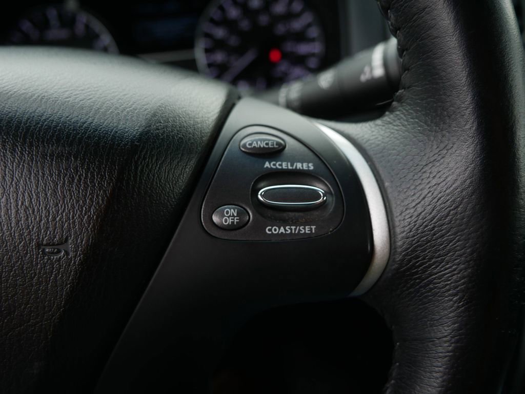 Used 2014 Nissan Pathfinder SL AWD/4WD image 24