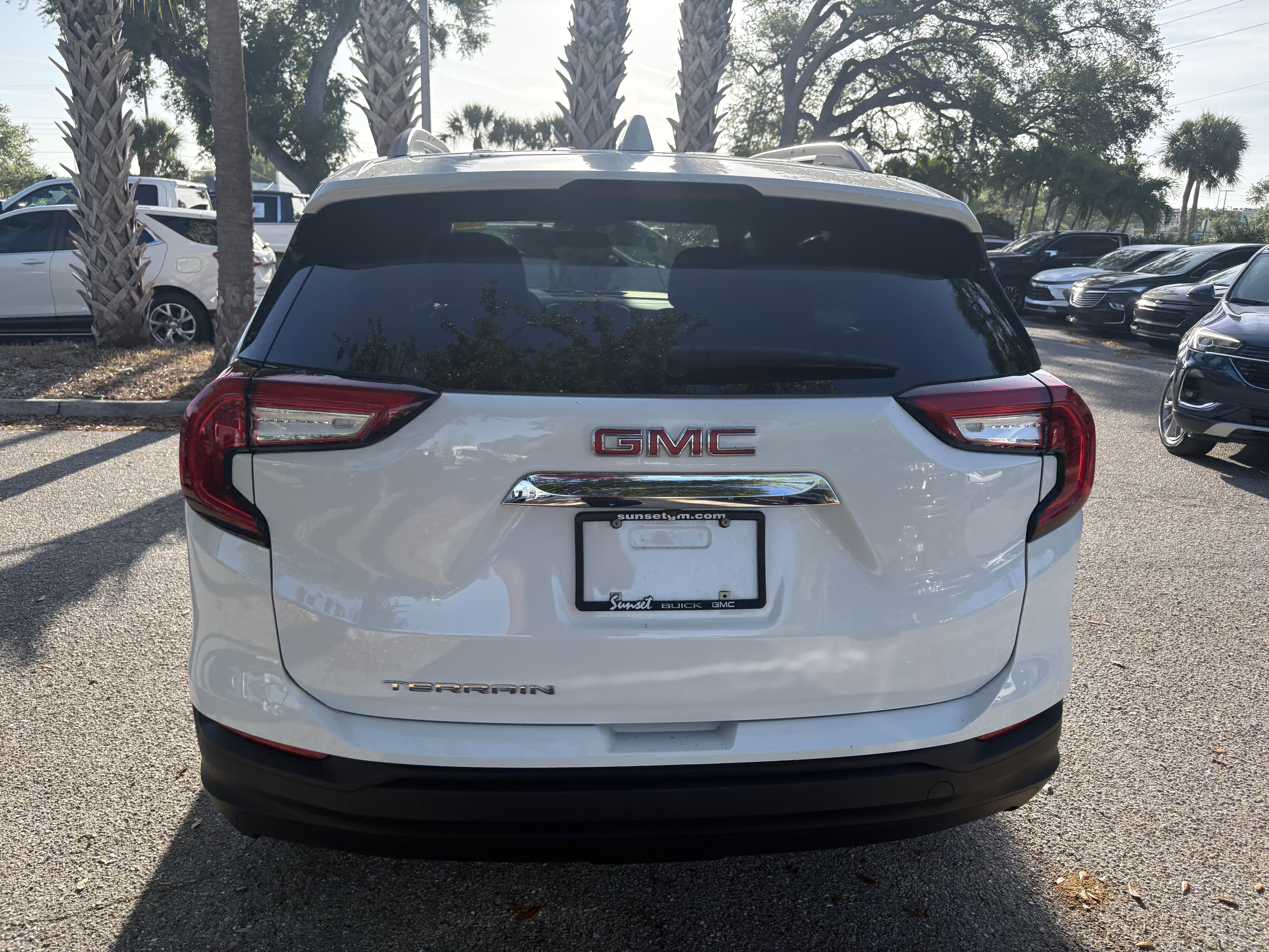 Certified 2023 GMC Terrain SLE w/ Driver Convenience Package image 6
