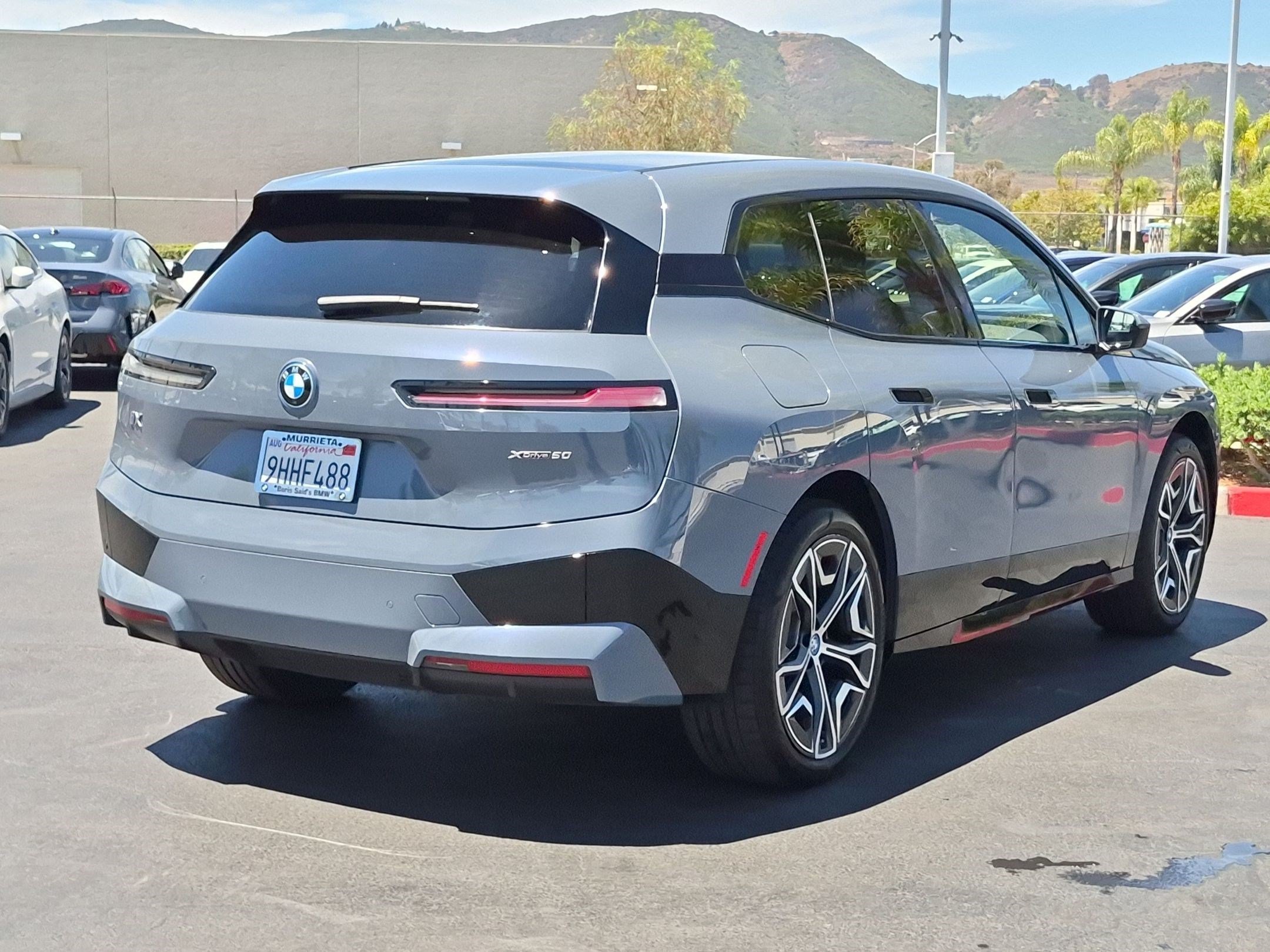 Used 2024 BMW iX xDrive50 w/ Sport Package AWD/4WD image 10