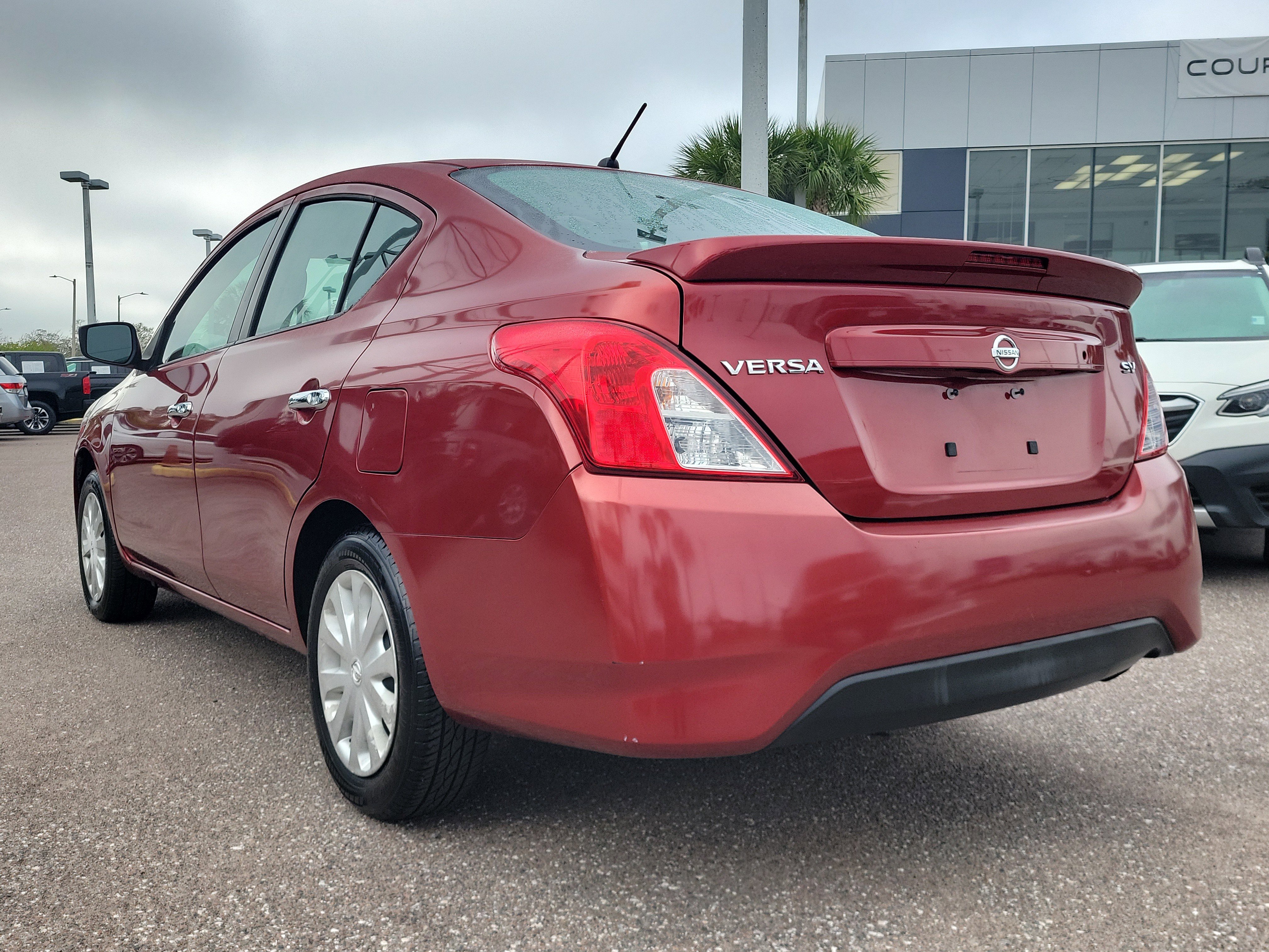 Used 2017 Nissan Versa SV image 6