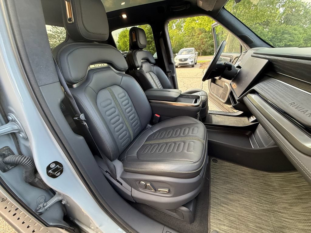 Used 2022 Rivian R1T Launch Edition AWD/4WD image 16