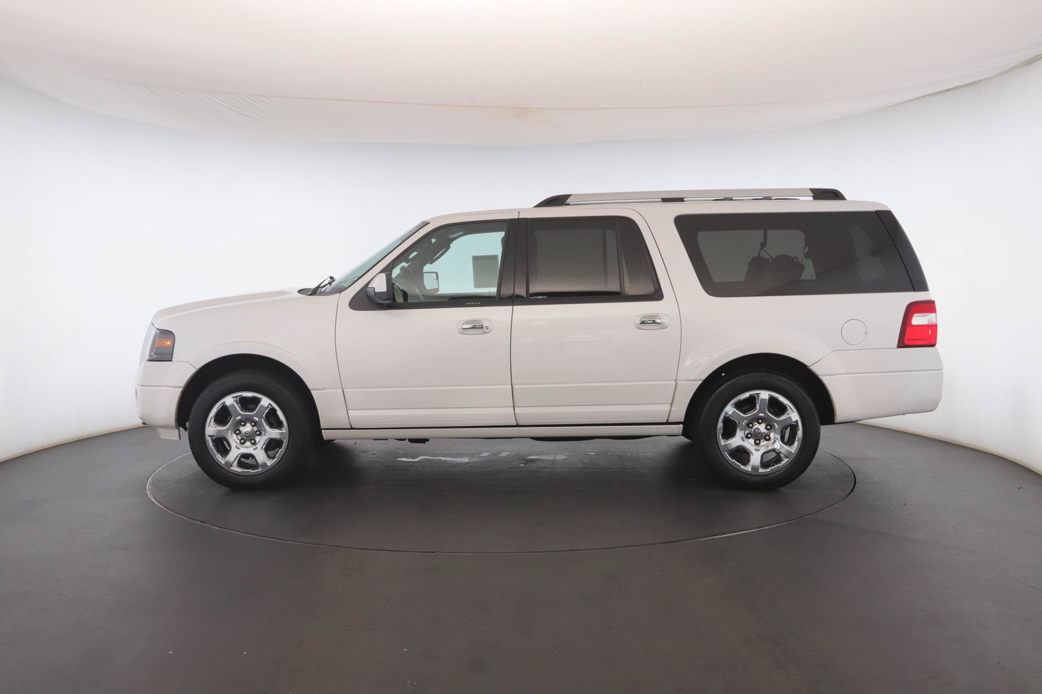 Used 2013 Ford Expedition EL Limited AWD/4WD image 23
