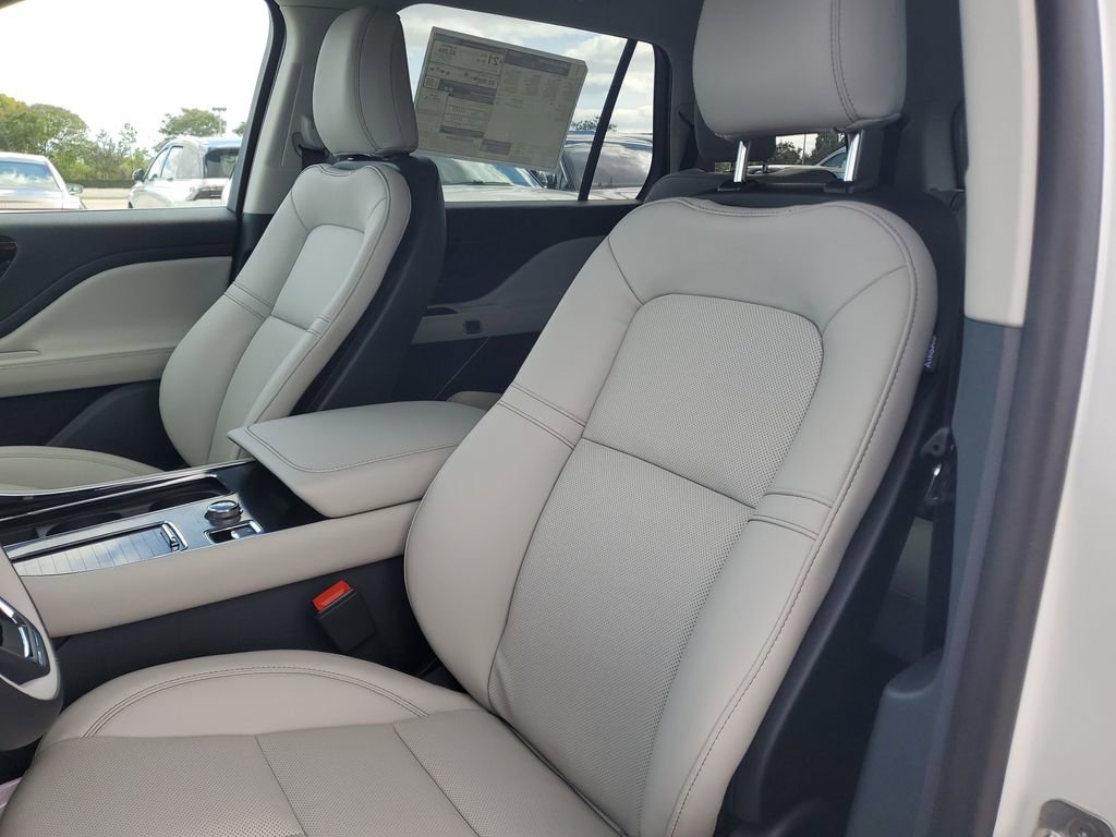 New 2026 Lincoln Aviator 2WD image 22