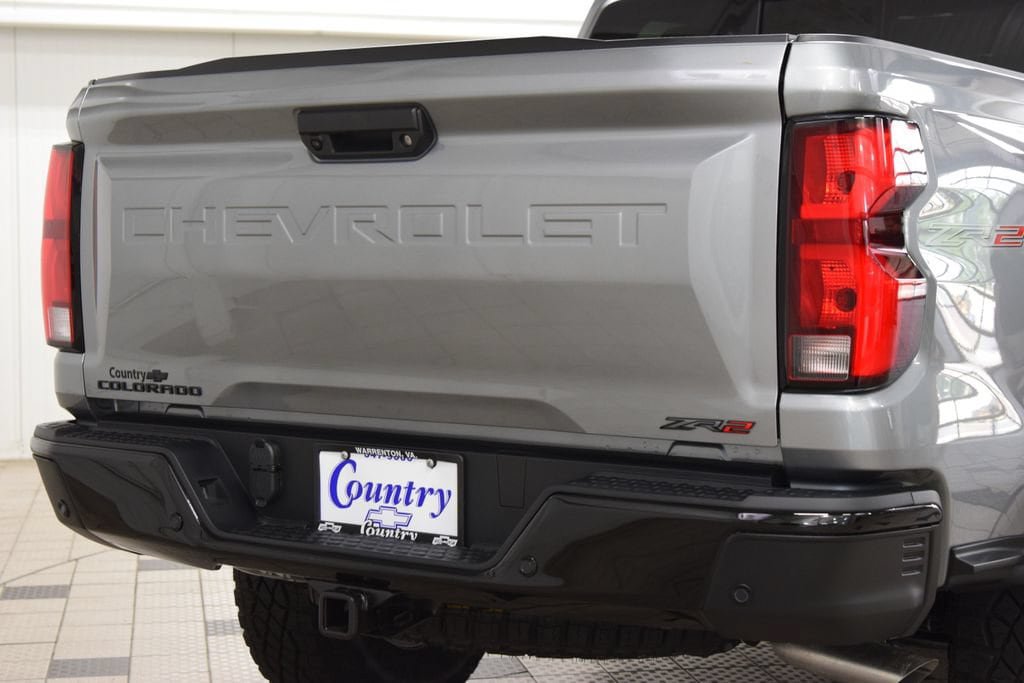 New 2026 Chevrolet Colorado ZR2 w/ Technology Package AWD/4WD image 24