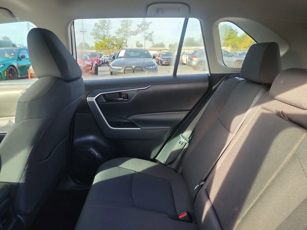 Used 2024 Toyota RAV4 LE image 9