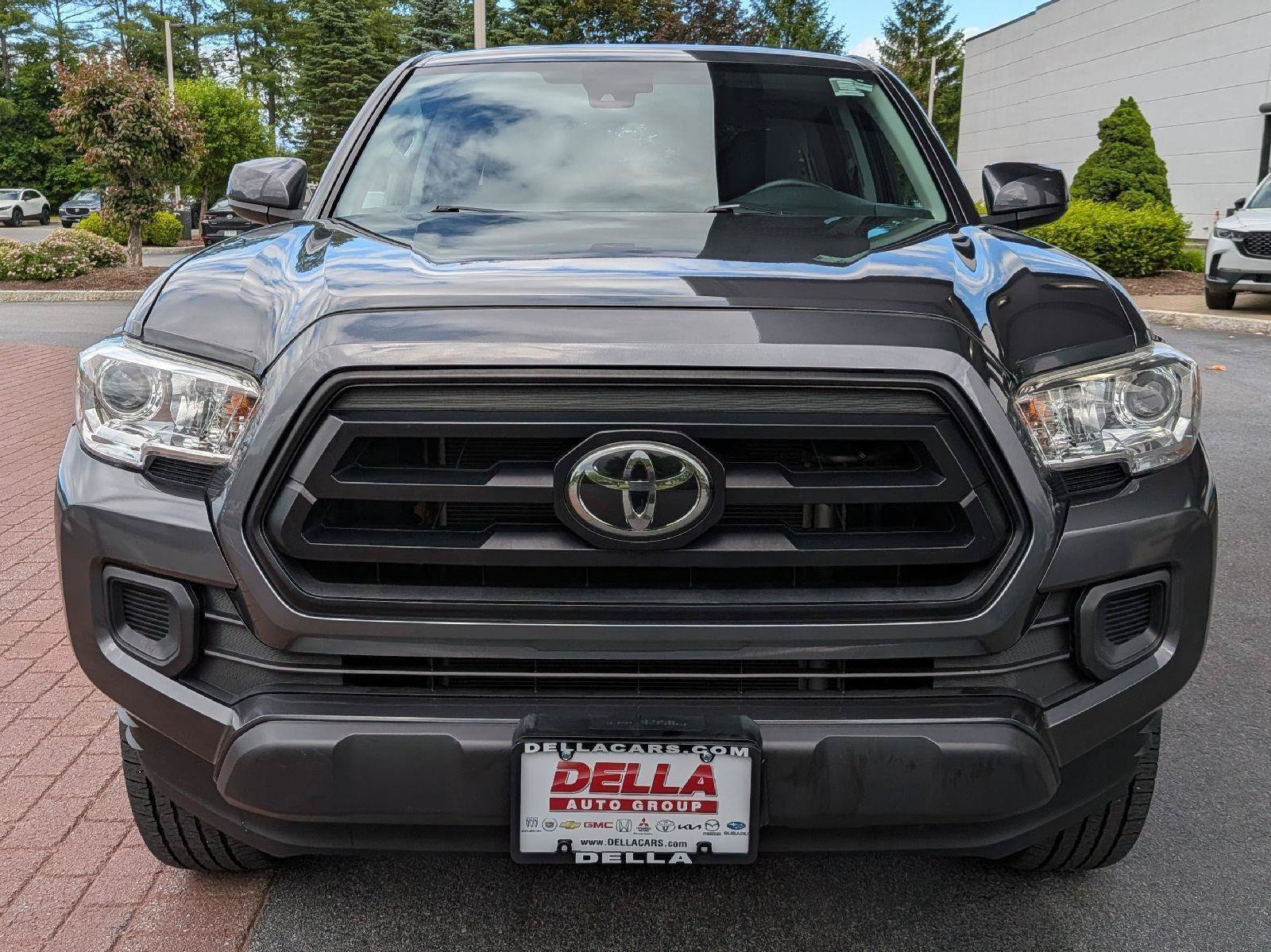 Used 2021 Toyota Tacoma SR AWD/4WD image 2