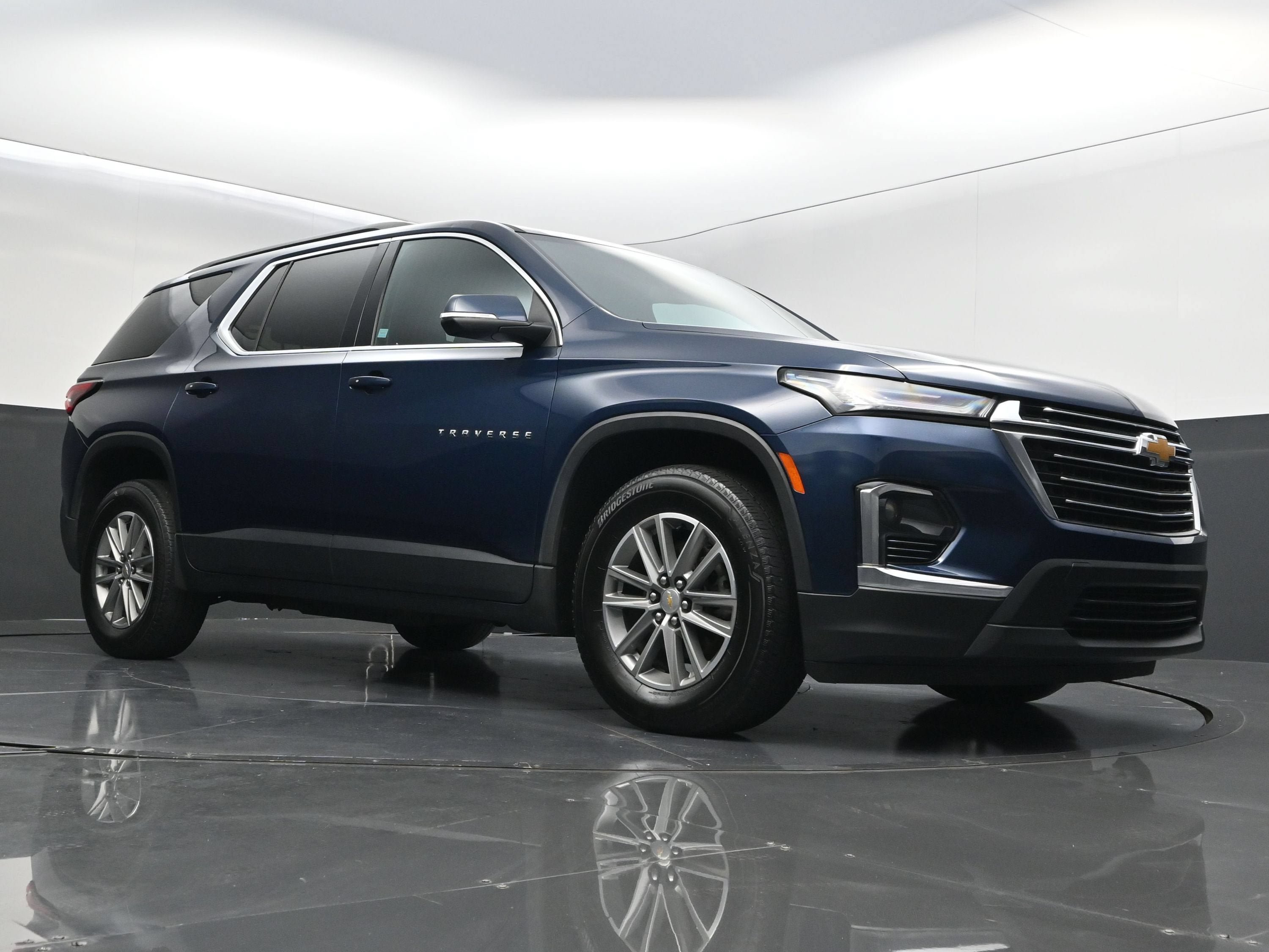 Certified 2023 Chevrolet Traverse LT AWD/4WD image 37