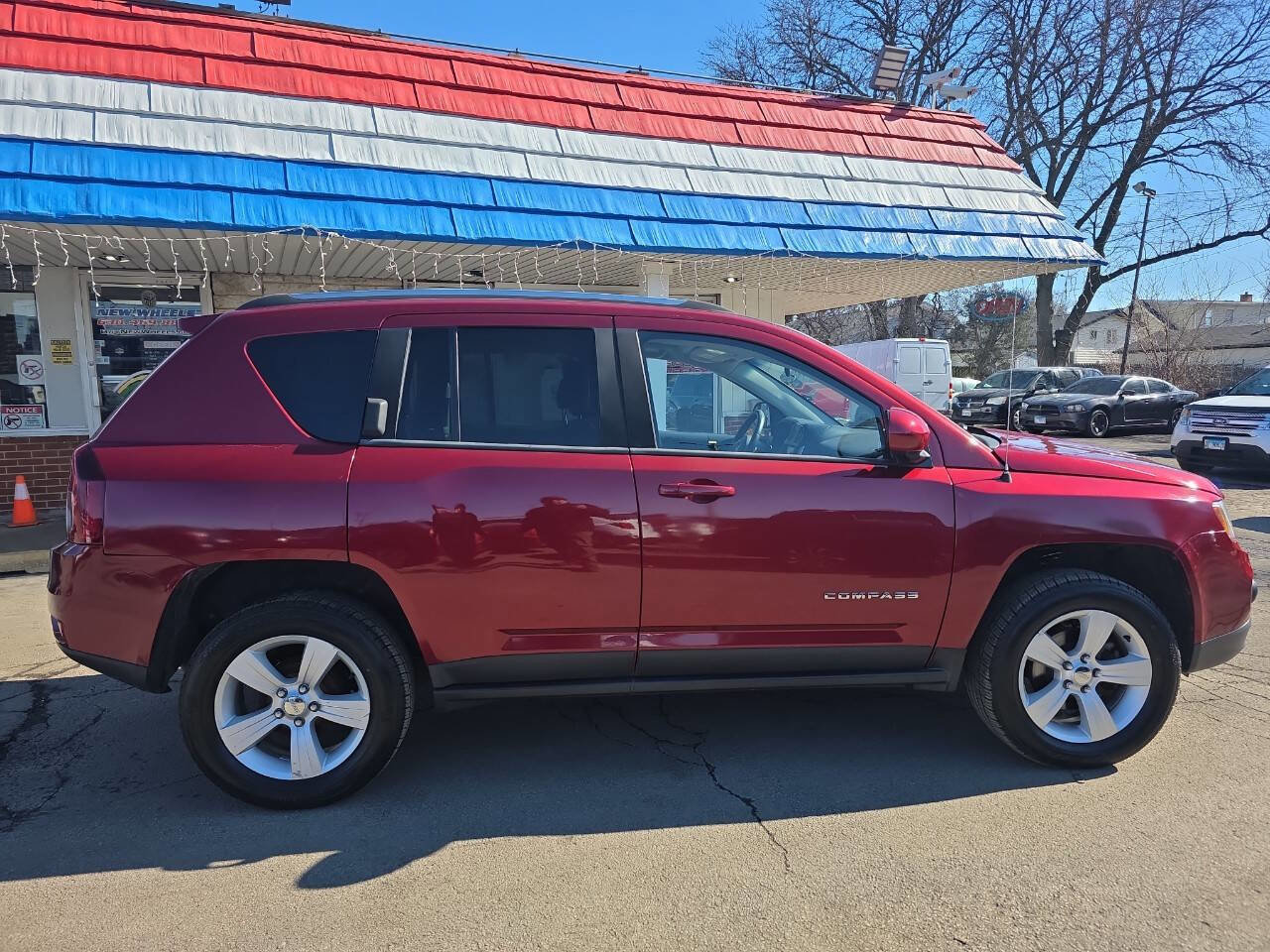 Used 2014 Jeep Compass Latitude FWD image 7