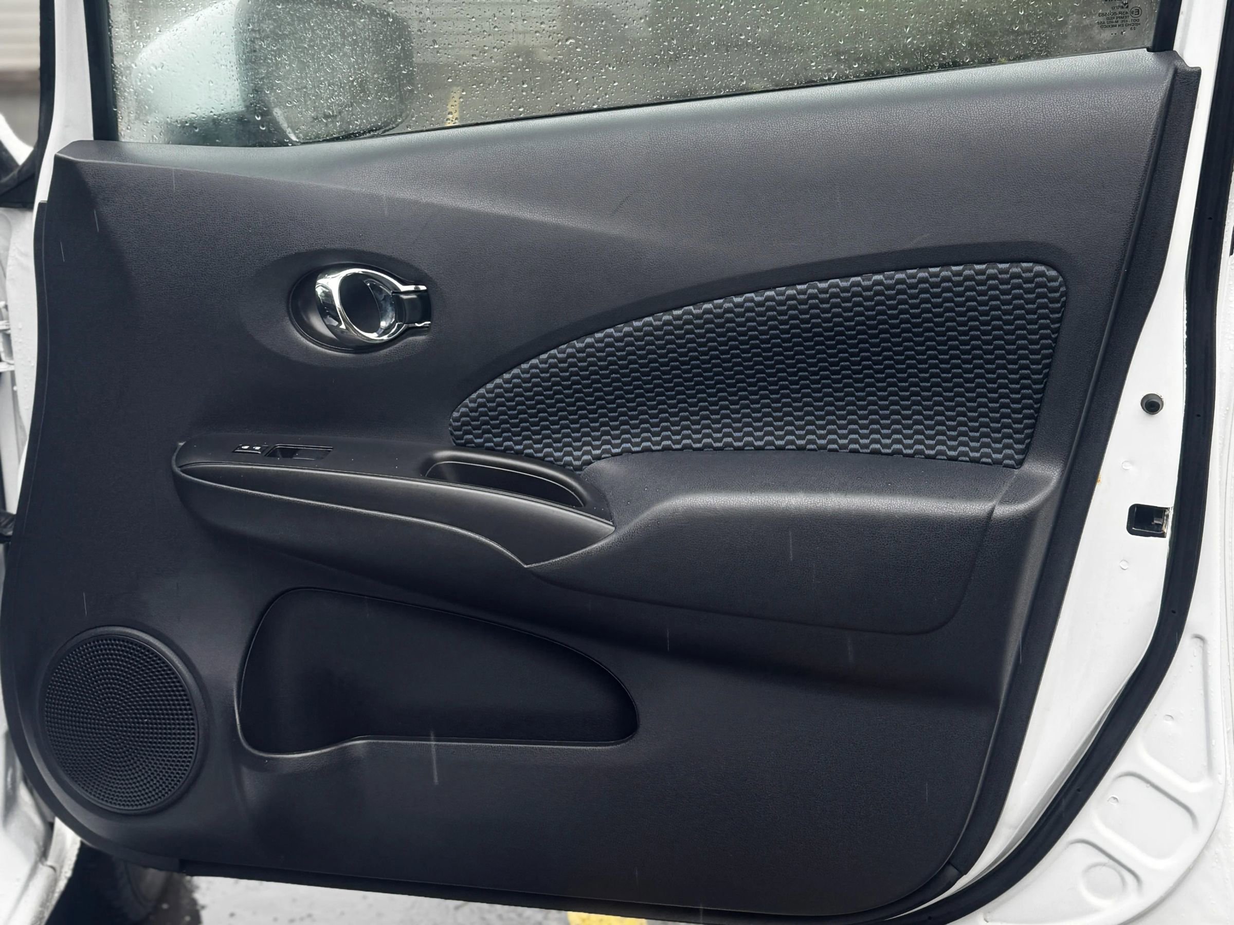 Used 2017 Nissan Versa Note SV image 22