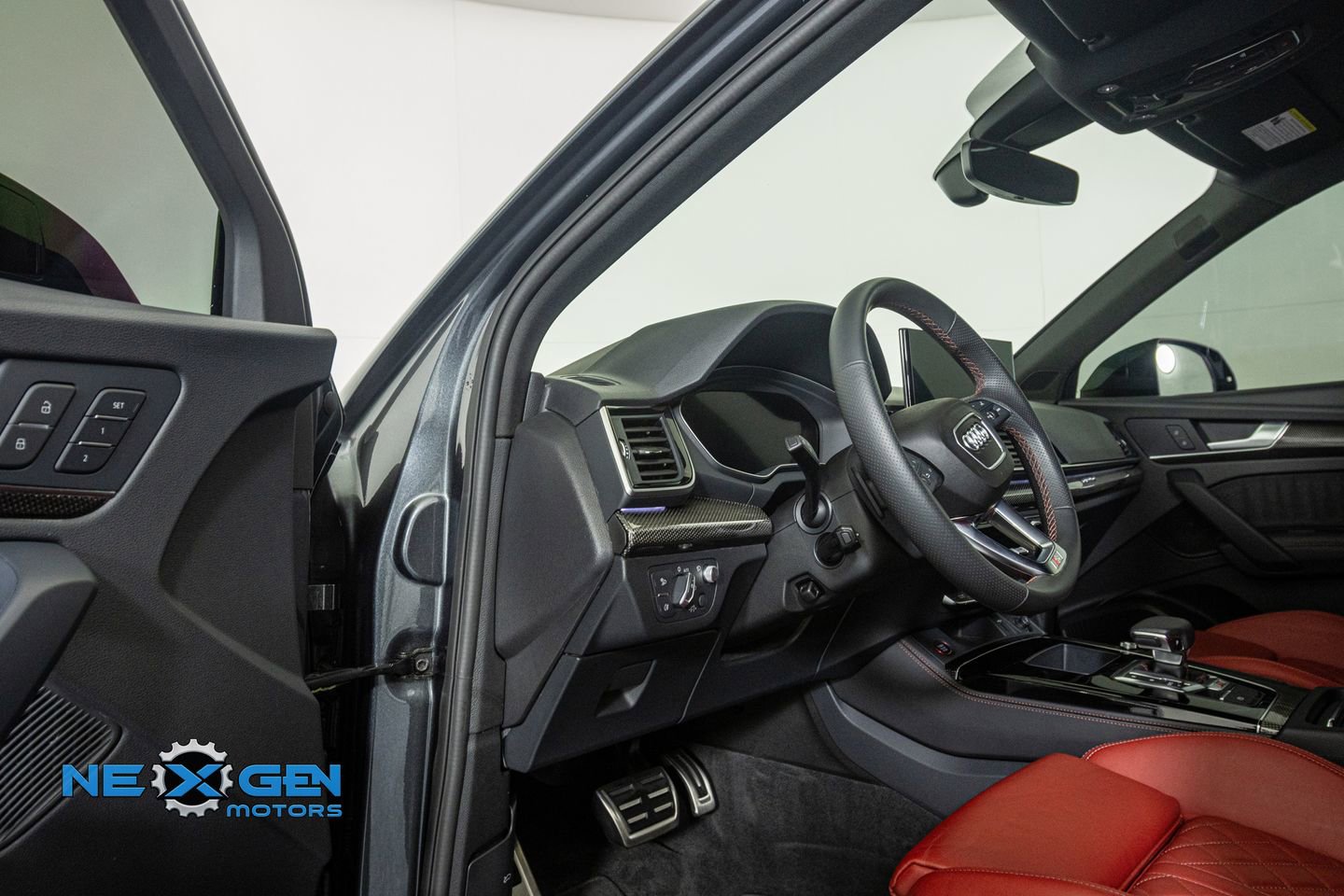 Used 2024 Audi SQ5 Prestige image 10