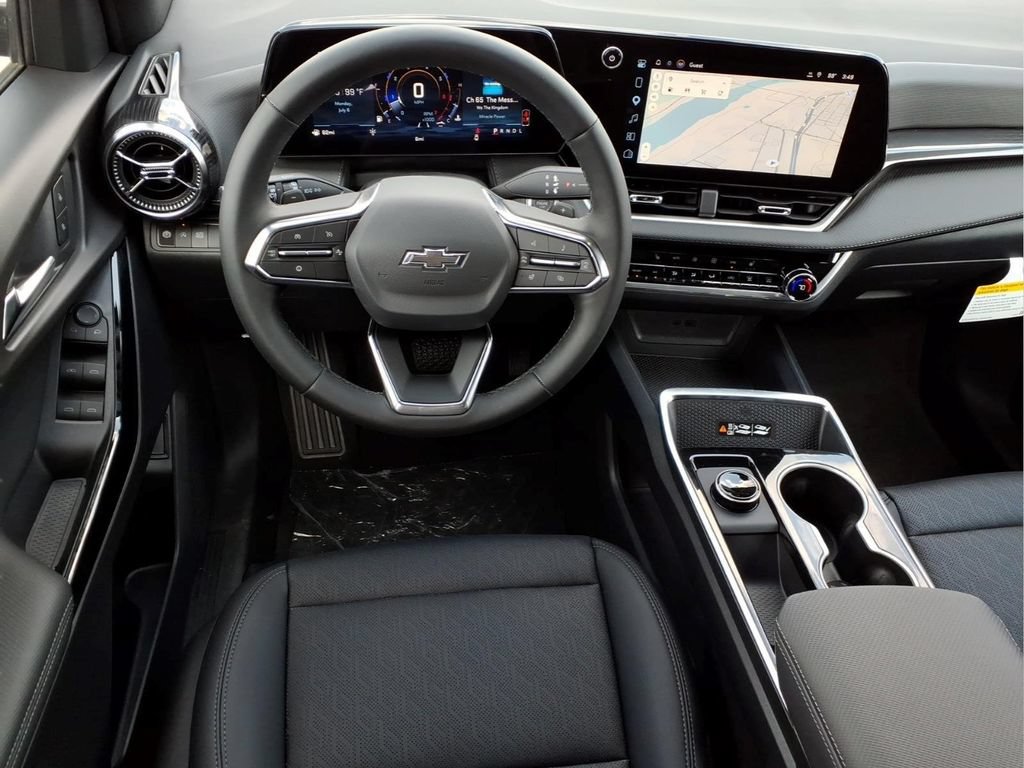 New 2027 Chevrolet Equinox LT w/ Convenience Package II FWD image 5