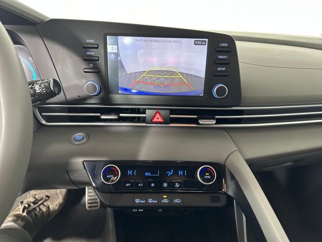 Certified 2025 Hyundai Elantra Sport image 51