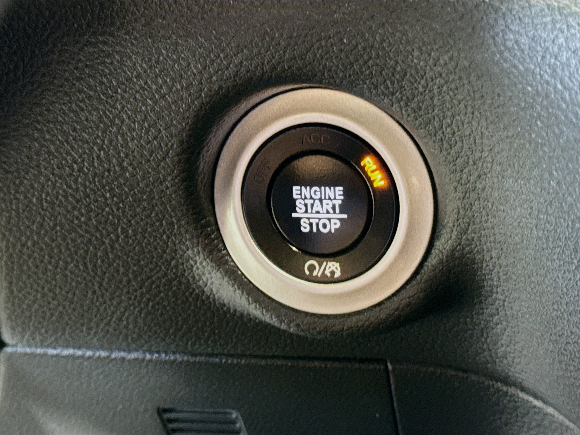 Used 2023 Chrysler Pacifica Touring FWD image 21