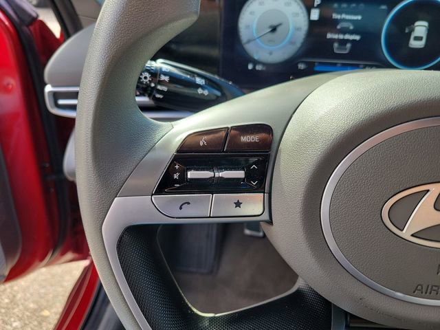 Used 2024 Hyundai Elantra SEL image 15