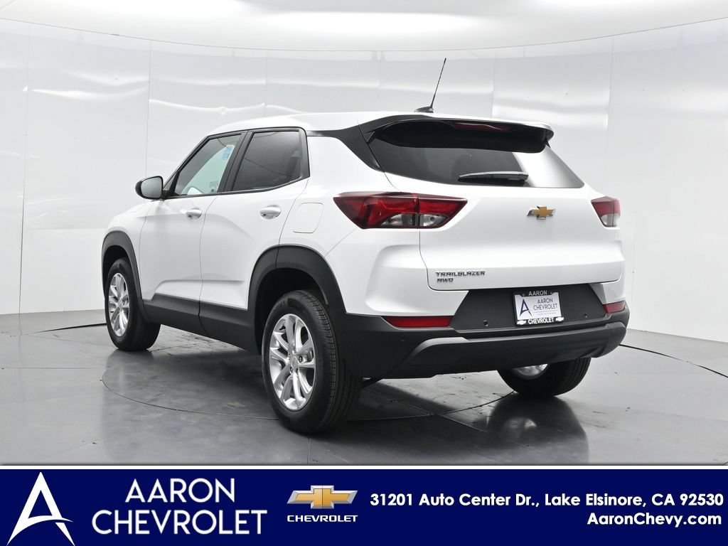 New 2026 Chevrolet TrailBlazer LS w/ LPO, Blackout Package AWD/4WD image 5