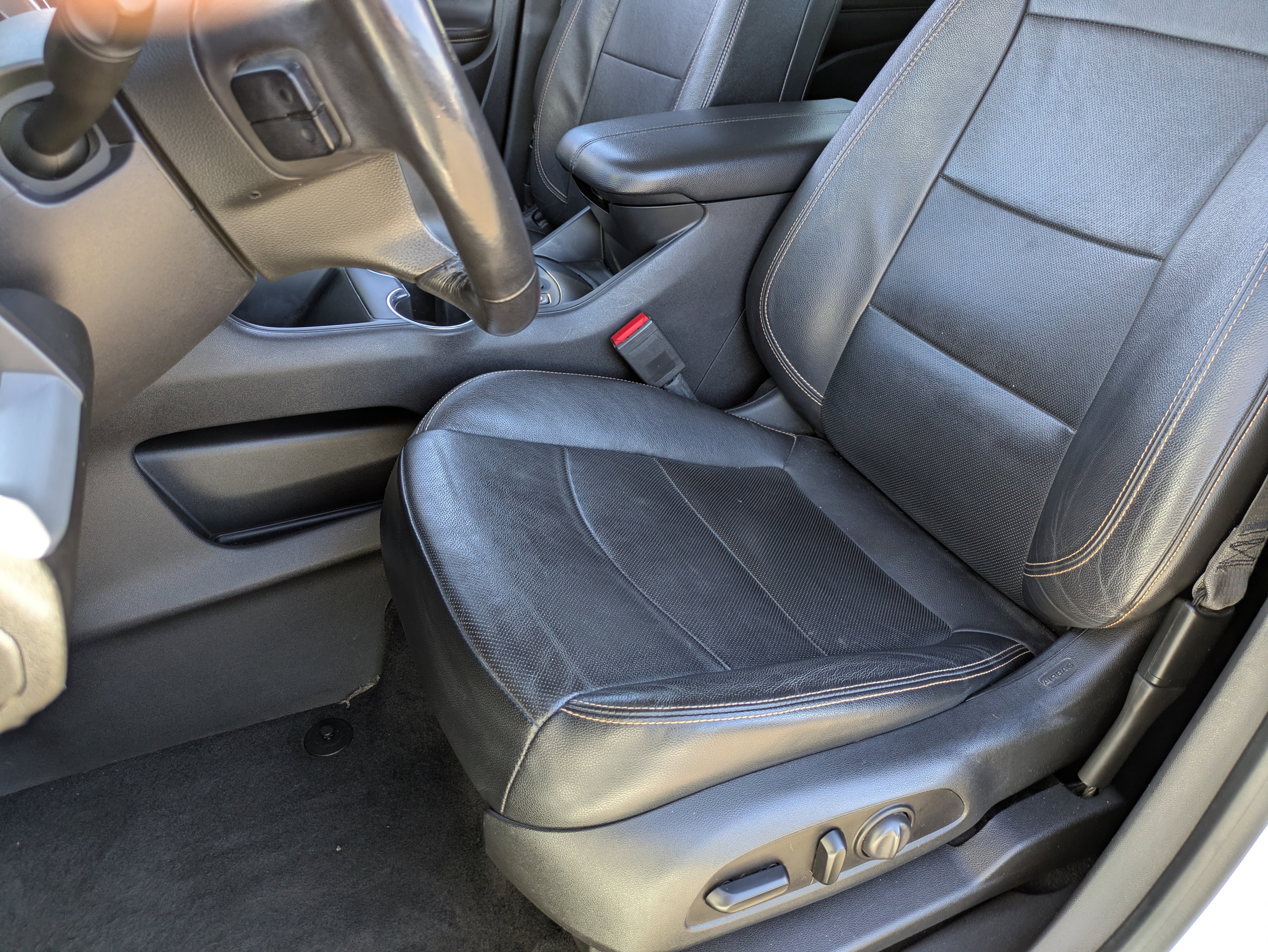 Used 2021 GMC Terrain SLT image 16