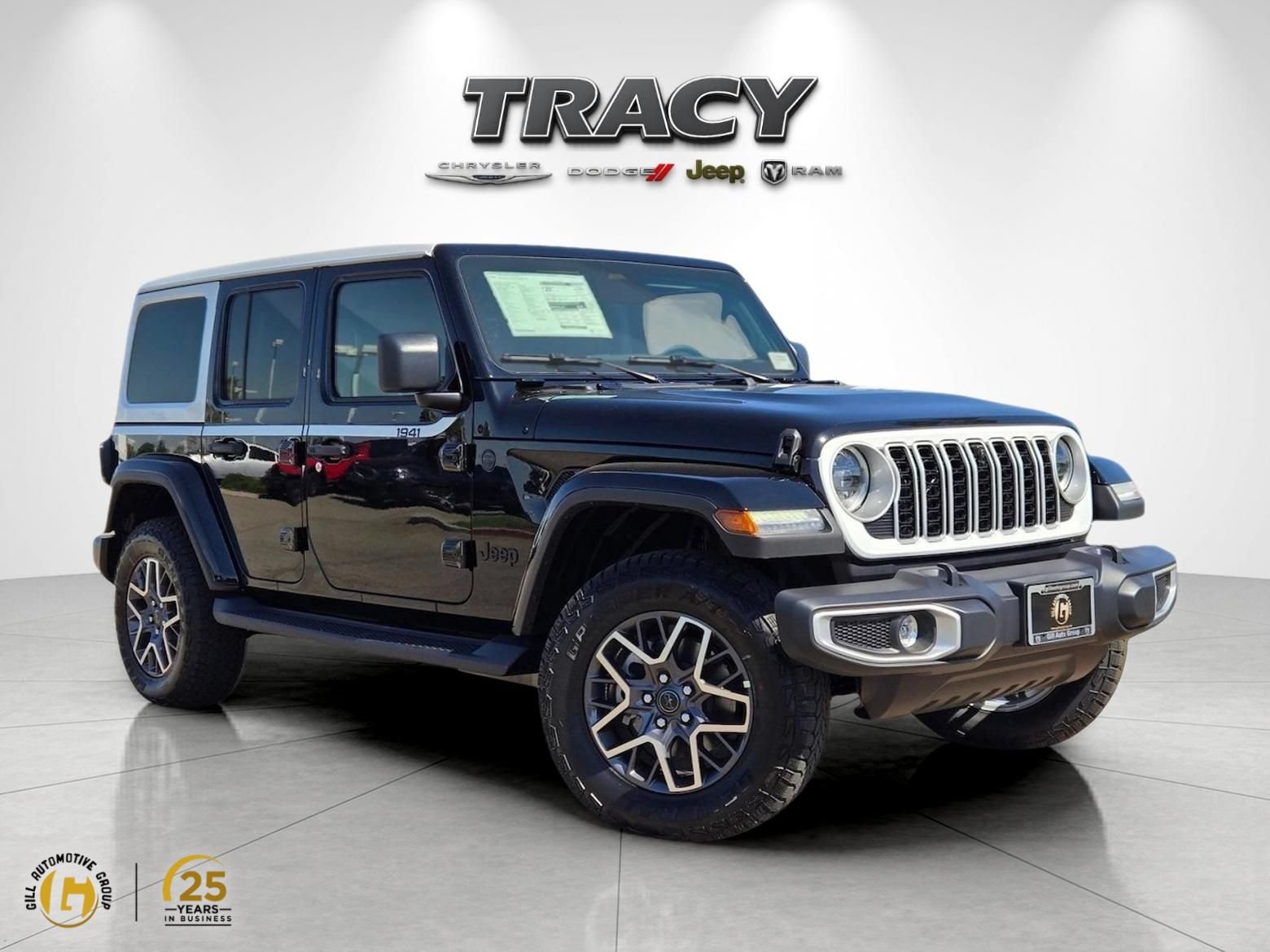 New 2026 Jeep Wrangler Unlimited Sahara w/ Whitecap Package