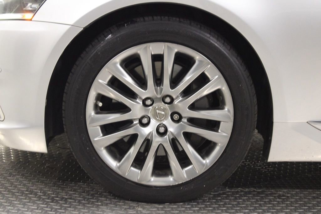 Used 2013 Lexus LS 460 AWD w/ Comfort Pkg image 16