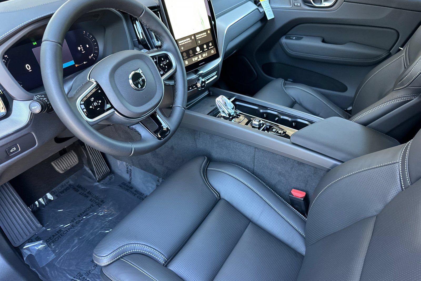 New 2026 Volvo XC60 B5 Ultra w/ Climate Package AWD/4WD image 9