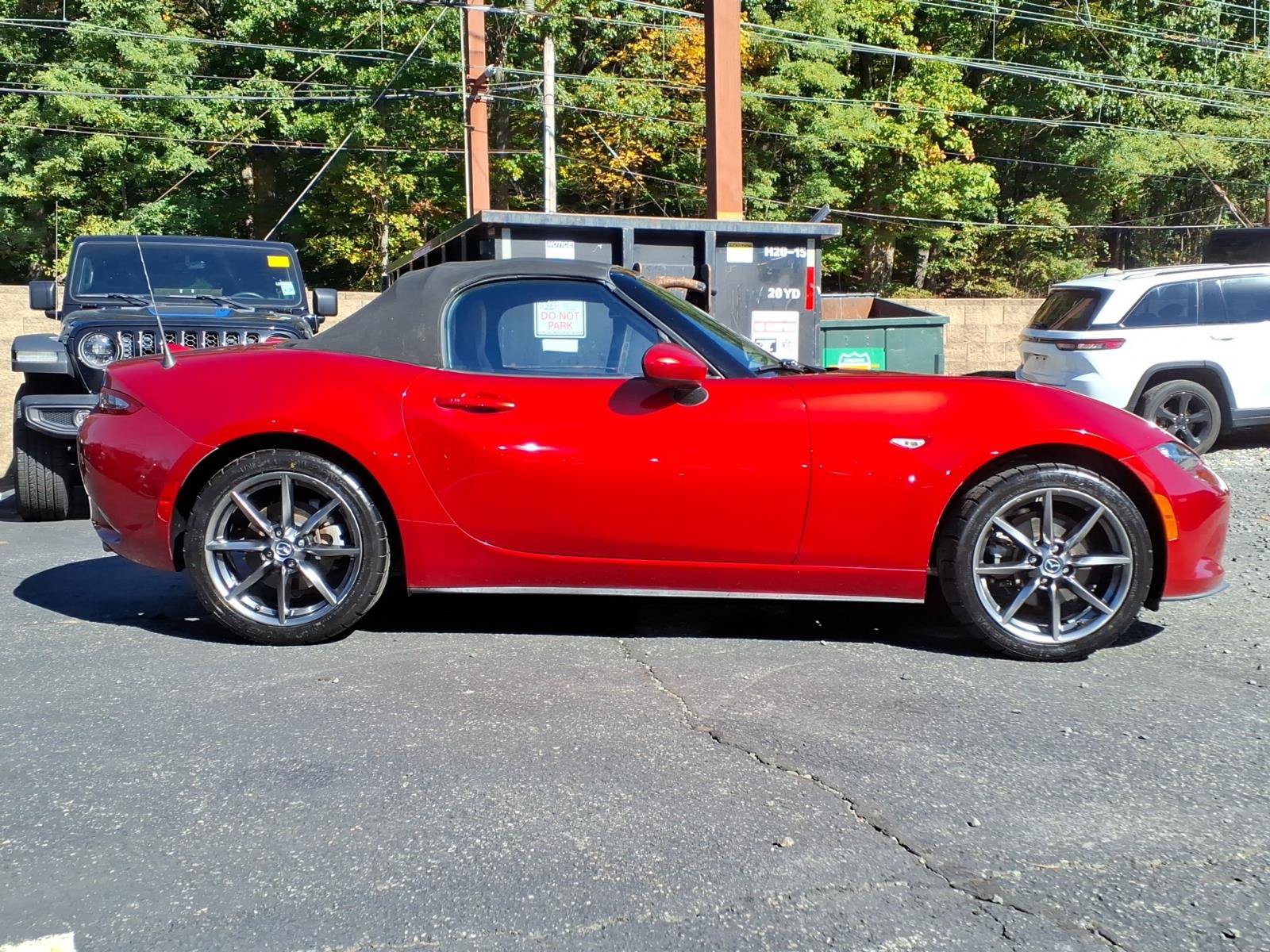 Used 2016 MAZDA MX-5 Miata Grand Touring RWD image 4