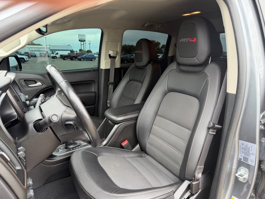 Used 2022 GMC Canyon AT4 w/ Trailering Package AWD/4WD image 2