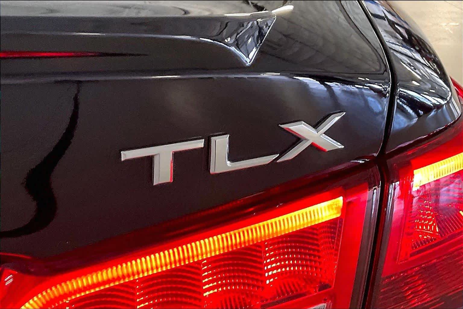 Used 2018 Acura TLX V6 w/ Advance Package FWD image 30