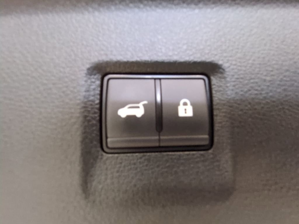 Used 2026 INFINITI QX60 Luxe w/ Cargo Package image 35