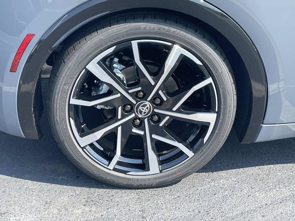 New 2026 Toyota Prius Plug-In Hybrid FWD image 10