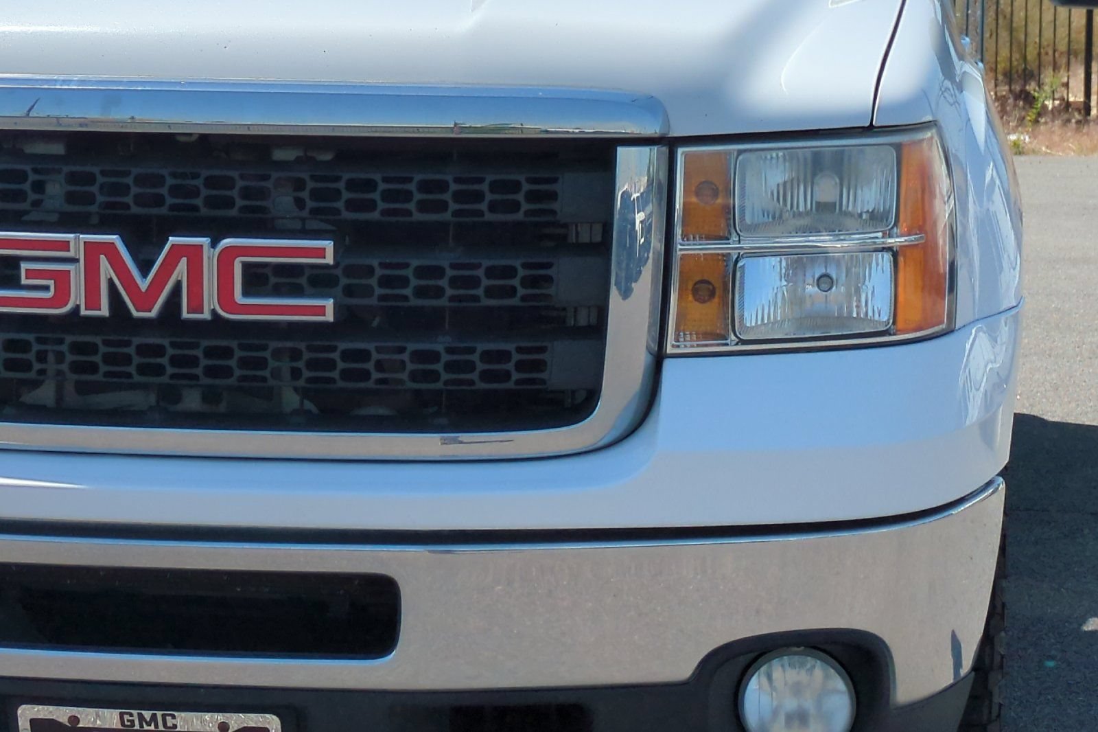 Used 2011 GMC Sierra 2500 SLT w/ SLT Convenience Package AWD/4WD image 47