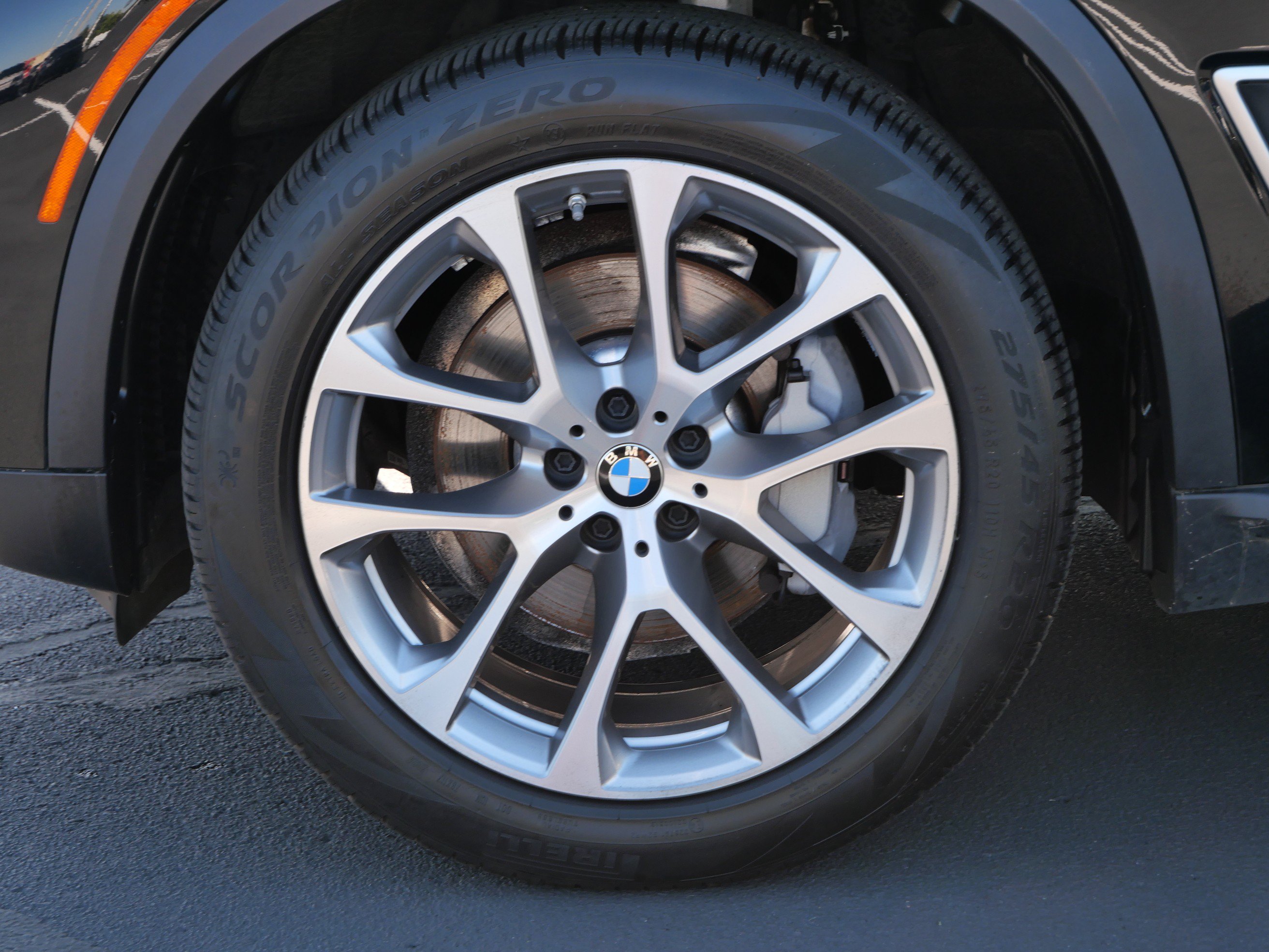 Used 2023 BMW X5 xDrive40i AWD/4WD image 10