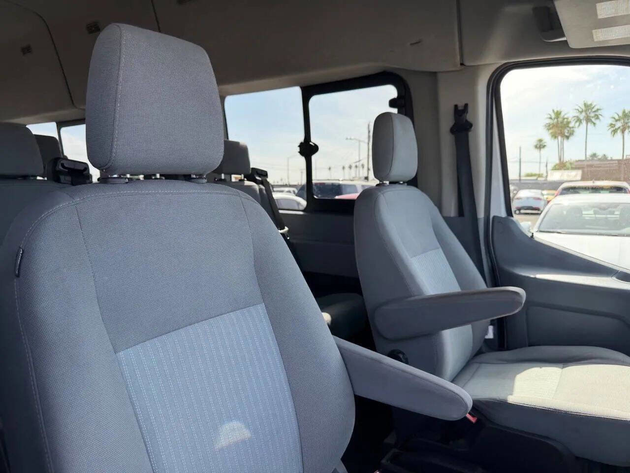 Used 2018 Ford Transit 350 XLT RWD image 30