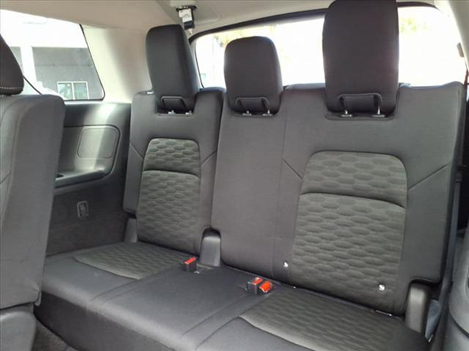 Certified 2024 Nissan Pathfinder SV image 21