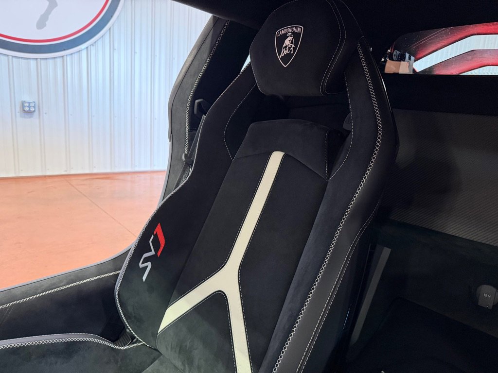 Used 2019 Lamborghini Aventador SVJ image 36