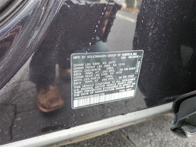 Certified 2025 Volkswagen Atlas Peak Edition SE image 25